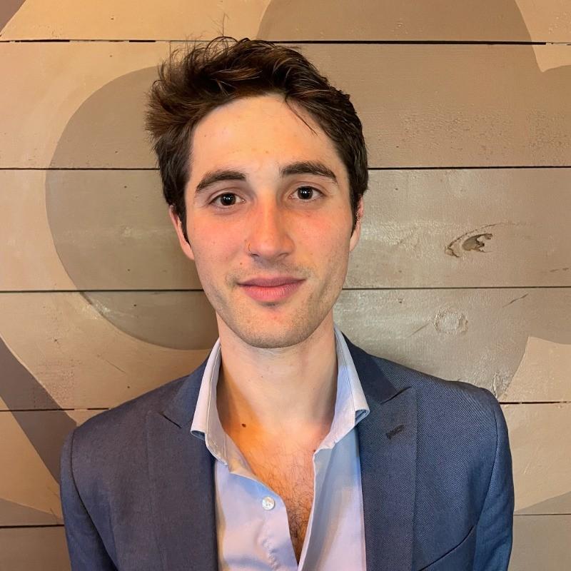 Devon Cohen headshot